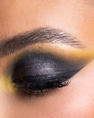 How To Do A Quick & Easy Smoky Eye