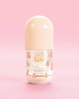 Egy üveg P.Louise Clear The Air Gel Cleanser kókusztorta illatú, rózsaszín háttér előtt