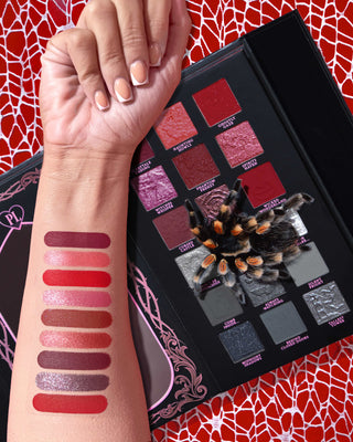 P.Louise Scary Tale Ending Halloween paletta