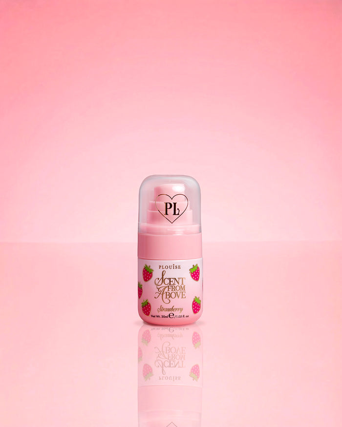 P.Louise Mini Strawberry Hair & Body Mist illat felülről, rózsaszín alapon