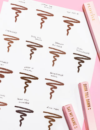 Egy papírdarab képe firkákkal az egyes P.Louise Ultimate Definition Sharpenable Lip Liner árnyalatokon és néven