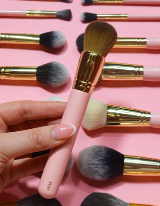 P.Louise #644 Dome alakú Kabuki ecset